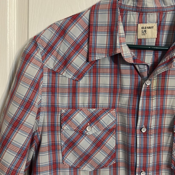 Old Navy short sleeve button up shirt. Men’s large. - Picture 2 of 5